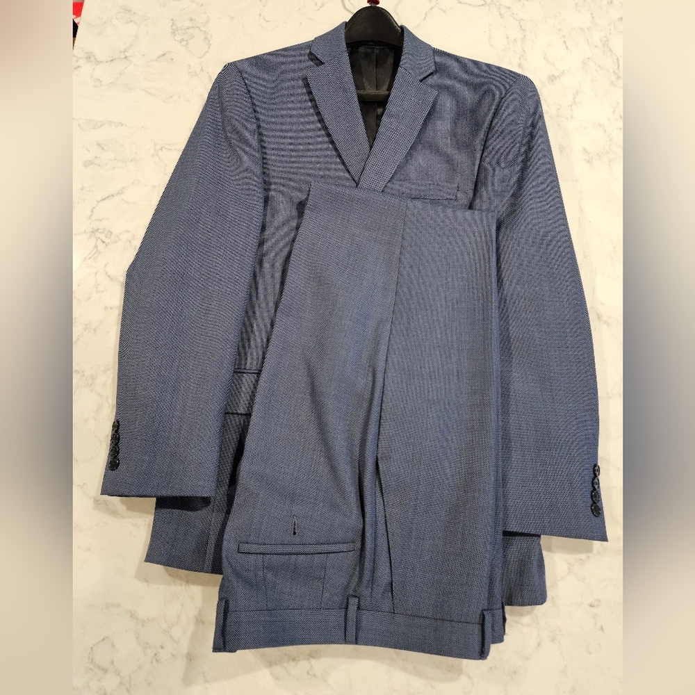 Michael Kors 38R Suit